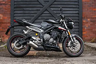 Used 2018 Triumph Street Triple RS Phantom Black - Interior and Exterior details 14