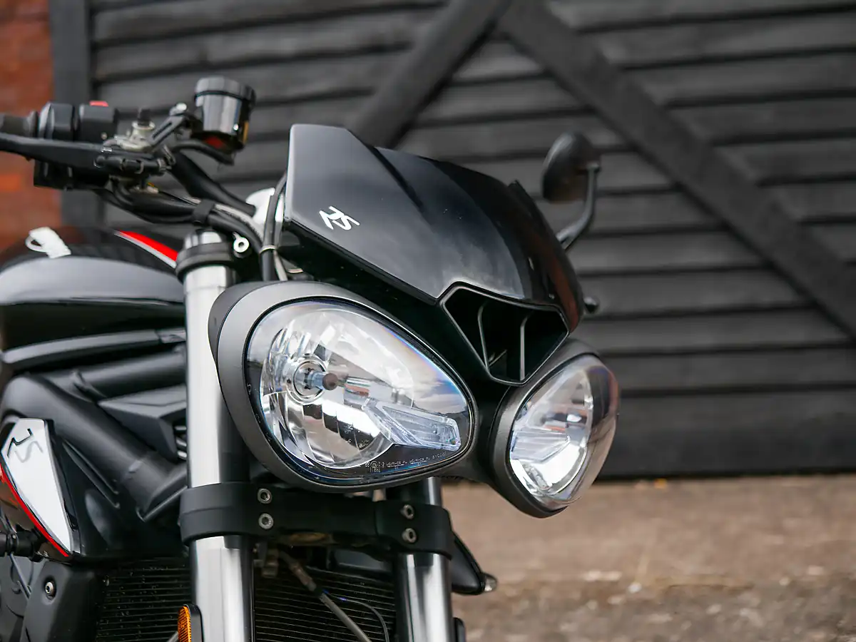 Used 2018 Triumph Street Triple RS Phantom Black - Interior and Exterior details 5