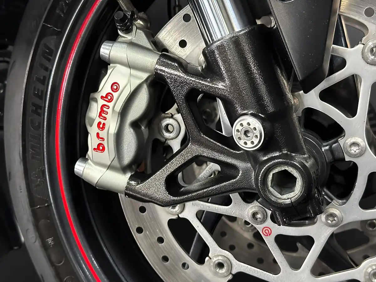 Used 2018 Triumph Street Triple RS White - Interior and Exterior details 14