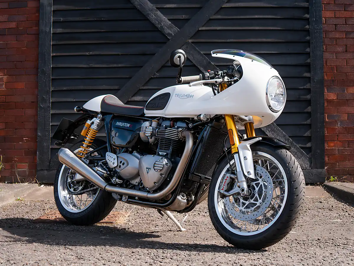 Used 2018 Triumph Thruxton R Crystal White - Front View