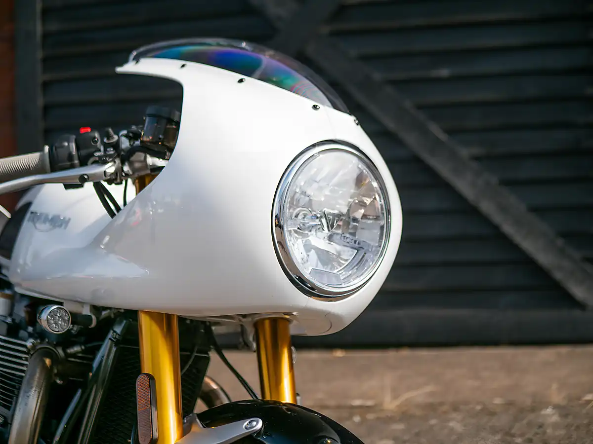 Used 2018 Triumph Thruxton R Crystal White - Interior and Exterior details 5