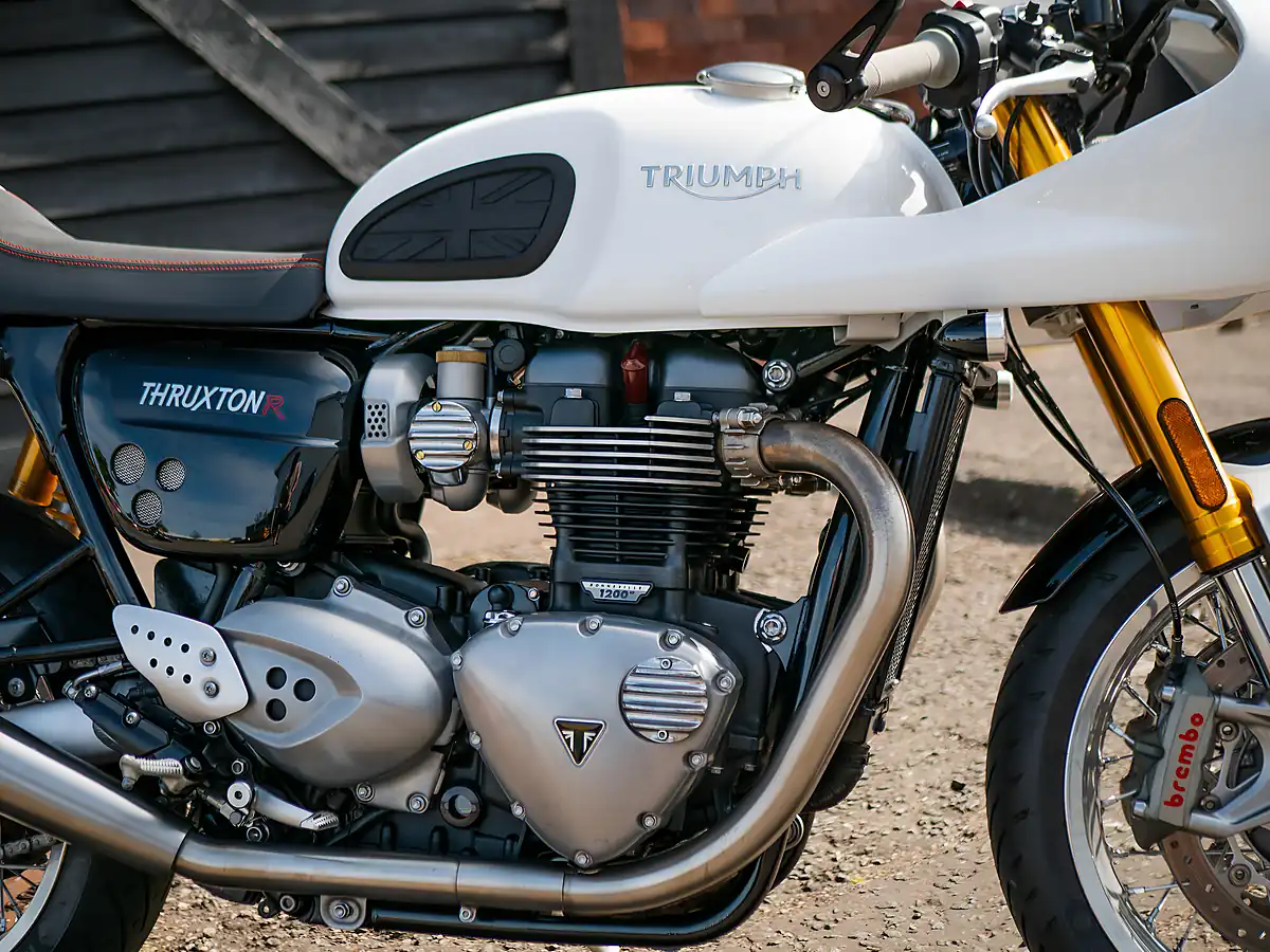 Used 2018 Triumph Thruxton R Crystal White - Interior and Exterior details 9