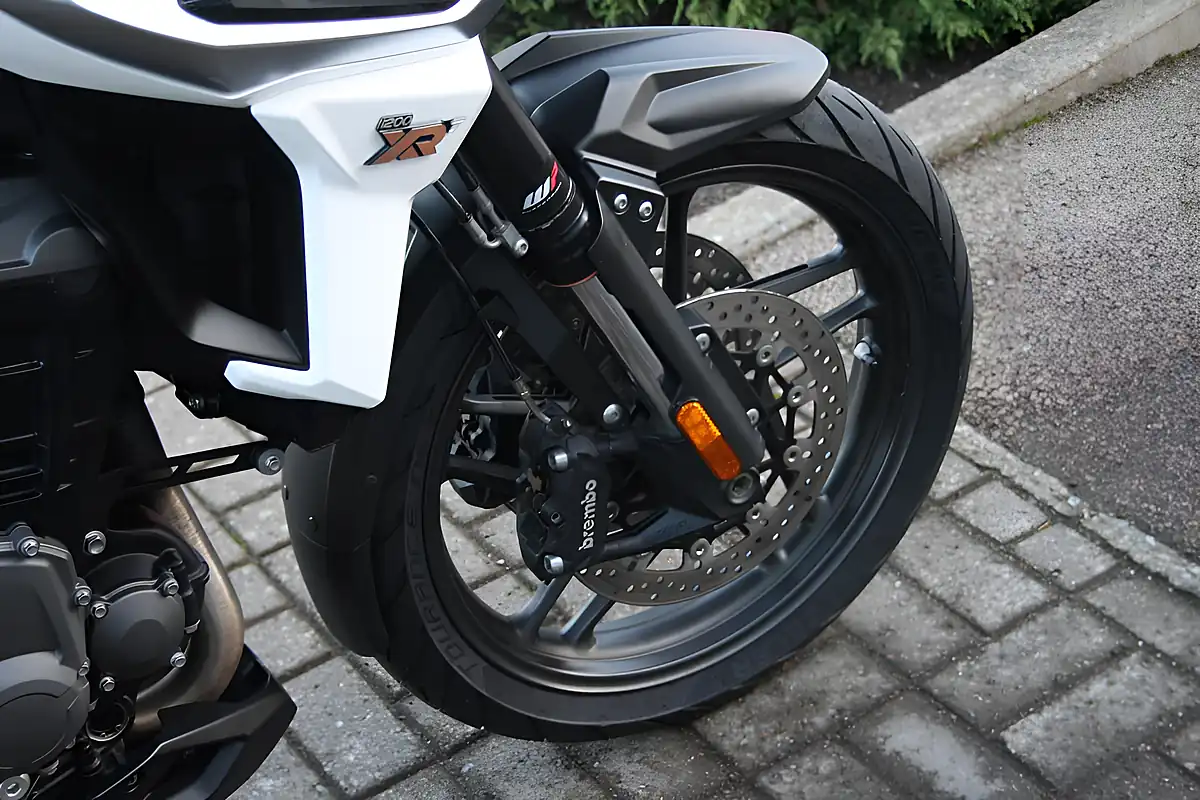 Used 2018 Triumph Tiger 1200 Xrt White - Interior and Exterior details 11