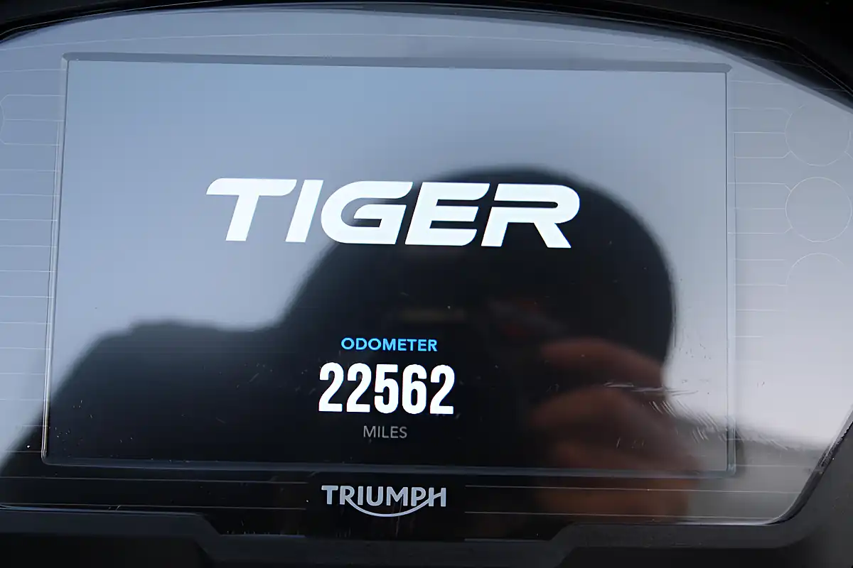 Used 2018 Triumph Tiger 1200 Xrt White - Interior and Exterior details 12