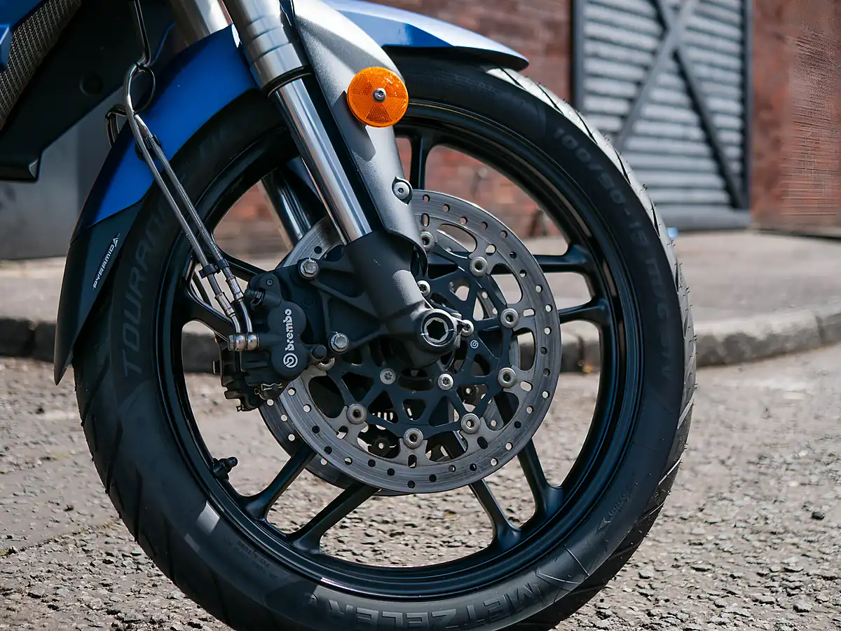 Used 2018 Triumph Tiger 800 Xrt Matt Cobalt Blue - Interior and Exterior details 7
