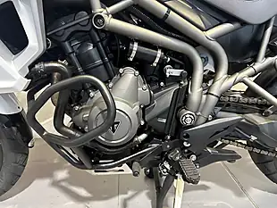Used 2018 Triumph Tiger 800 Xrt White - Interior and Exterior details 12