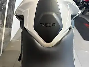 Used 2018 Triumph Tiger 800 Xrt White - Interior and Exterior details 19