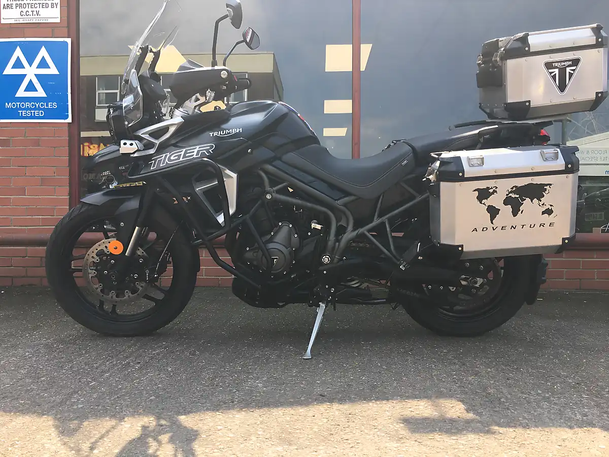 Used 2018 Triumph Tiger 800 Xrx - Interior and Exterior details 9