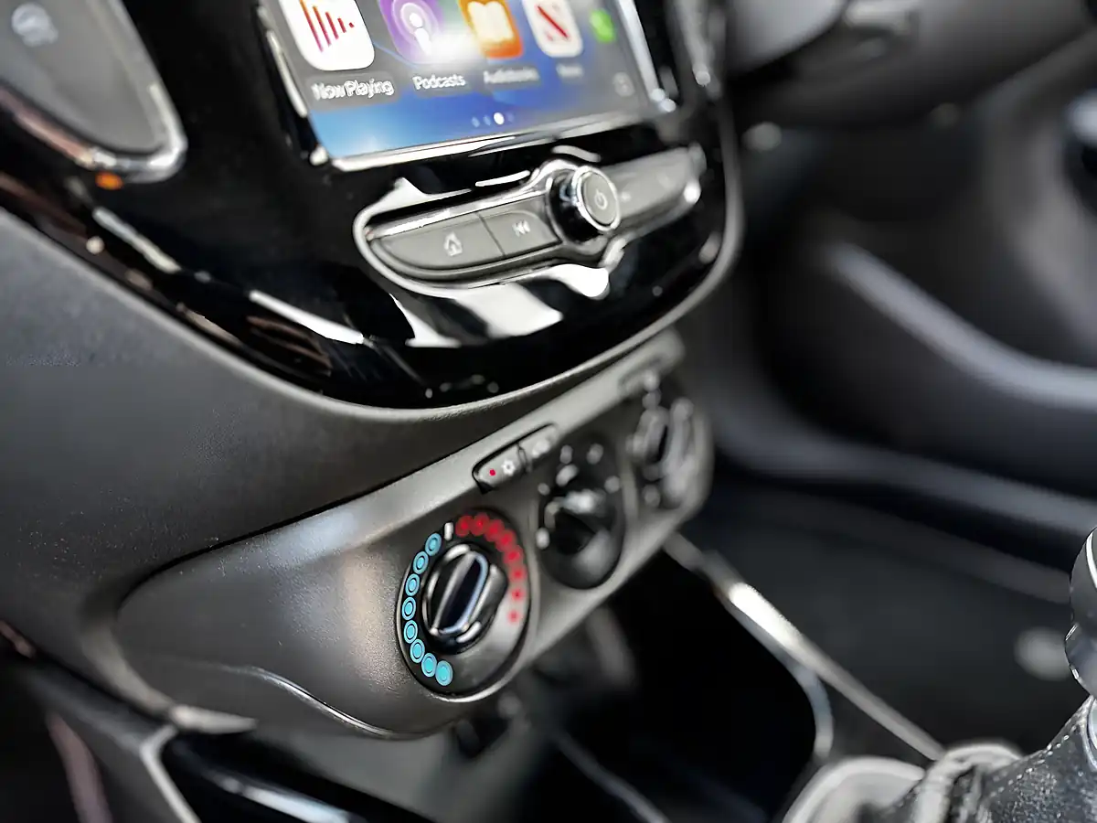 Used 2018 Vauxhall Adam Energised Black - Interior and Exterior details 19