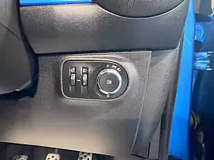 Used 2018 Vauxhall Adam Energised Blue - Interior and Exterior details 17