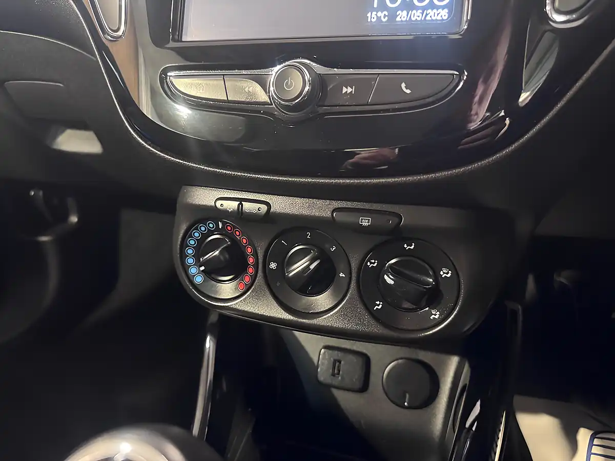 Used 2018 Vauxhall Adam Energised Blue - Interior and Exterior details 20
