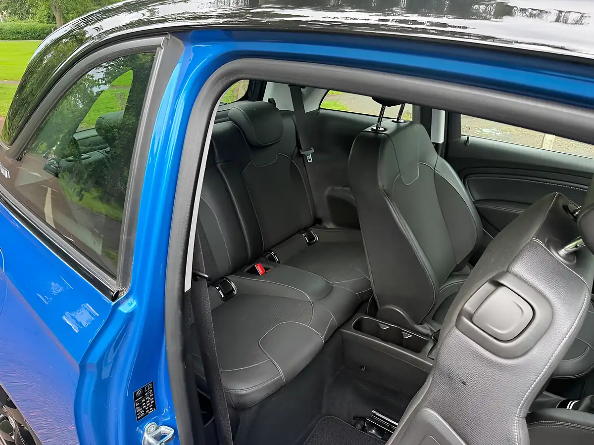 Used 2018 Vauxhall Adam Energised Blue - Interior and Exterior details 10