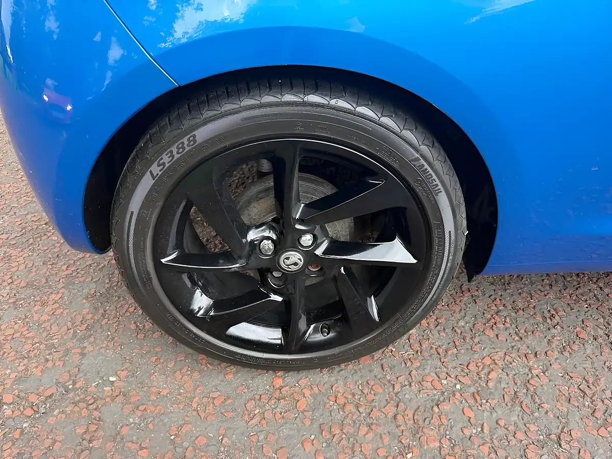 Used 2018 Vauxhall Adam Energised Blue - Interior and Exterior details 20
