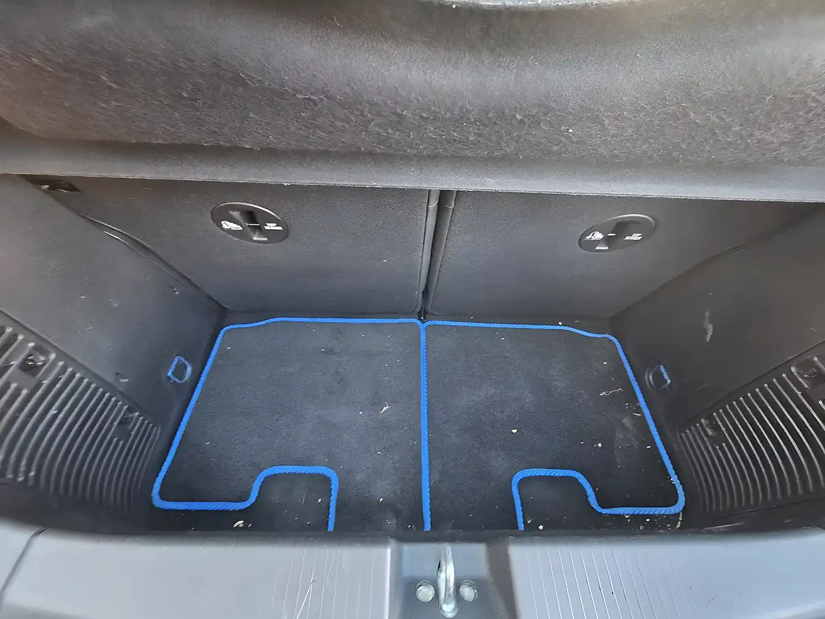 Used 2018 Vauxhall Adam Energised Blue - Interior and Exterior details 17