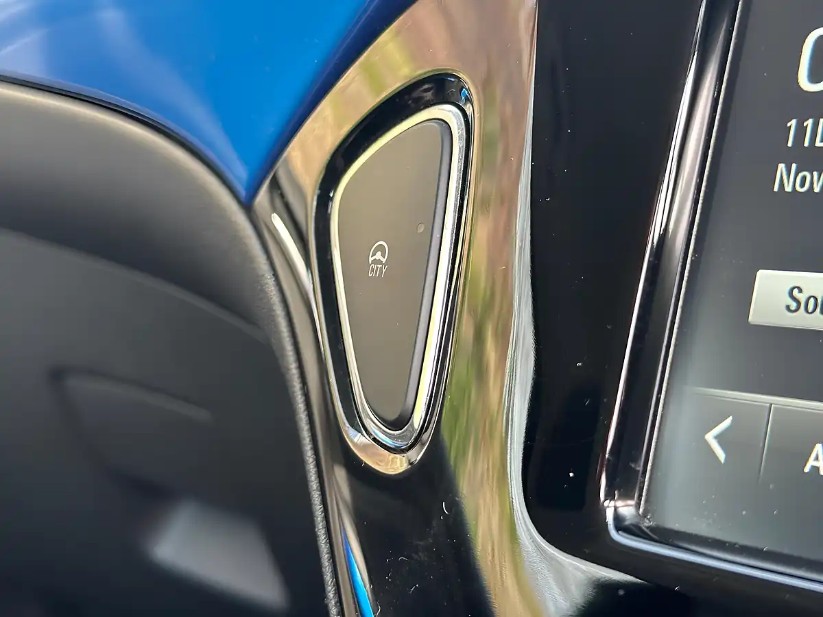 Used 2018 Vauxhall Adam Energised Blue - Interior and Exterior details 12