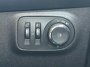 Used 2018 Vauxhall Adam Energised Blue - Interior and Exterior details 15