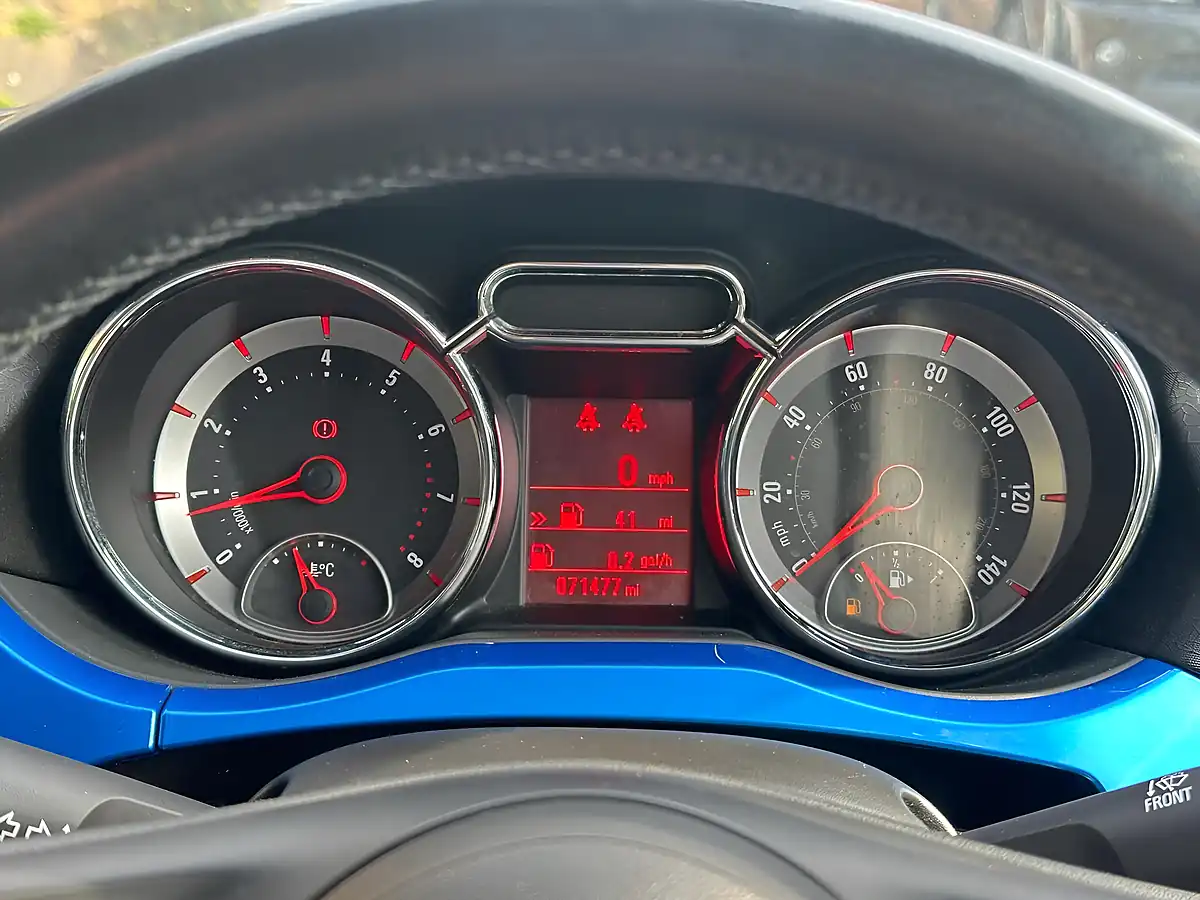 Used 2018 Vauxhall Adam Energised Blue - Interior and Exterior details 20
