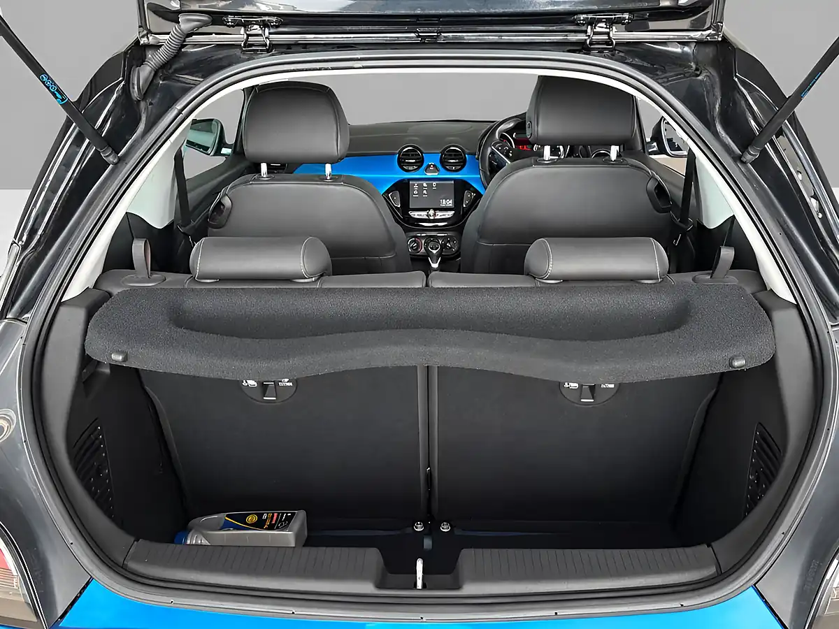 Used 2018 Vauxhall Adam Energised Blue - Interior and Exterior details 8