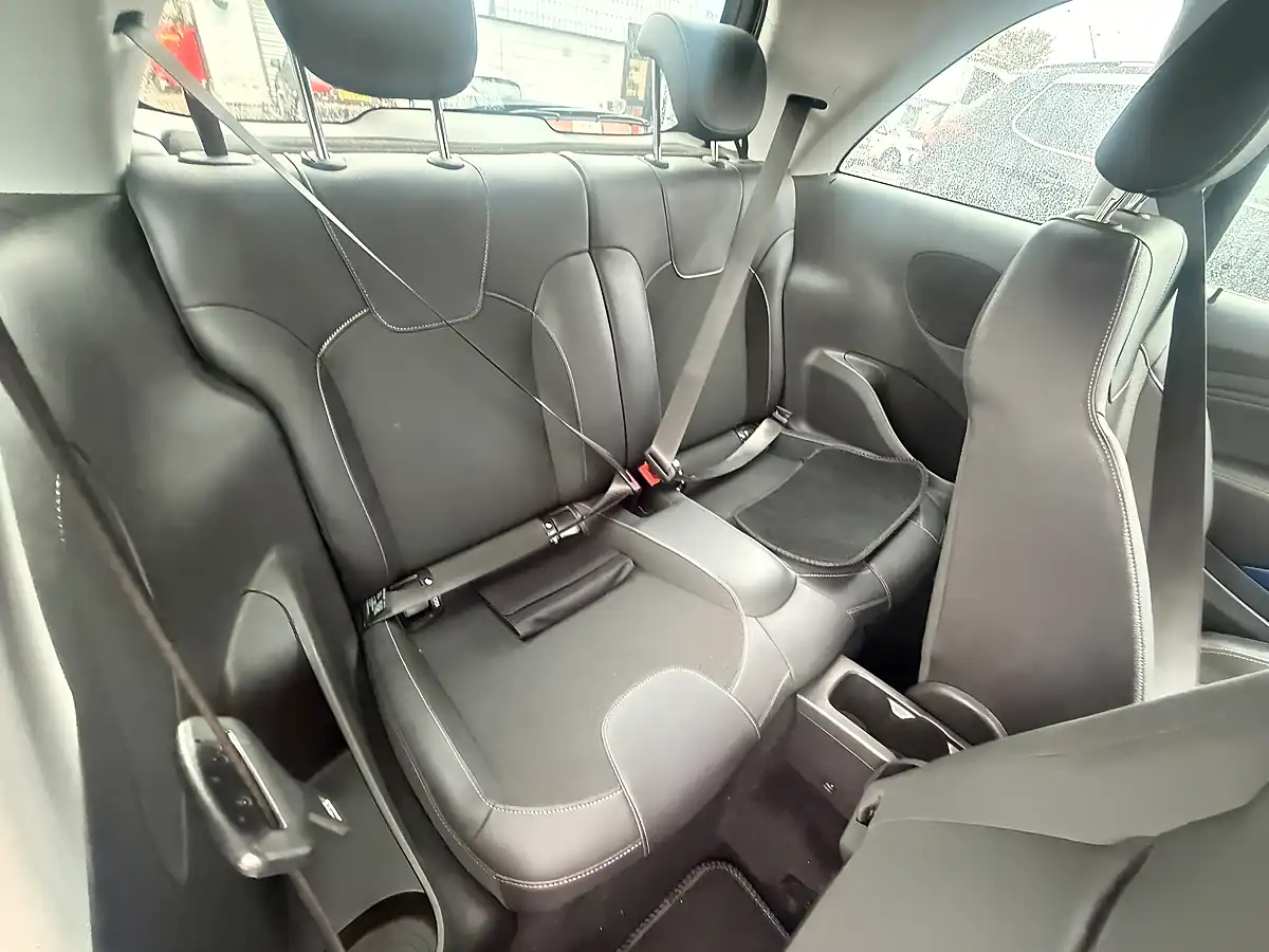 Used 2018 Vauxhall Adam Energised Blue - Interior and Exterior details 12