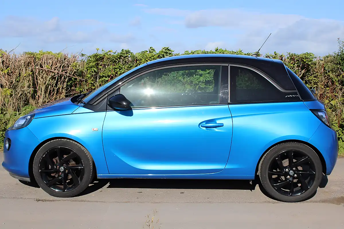 Used 2018 Vauxhall Adam Energised Blue - Interior and Exterior details 4
