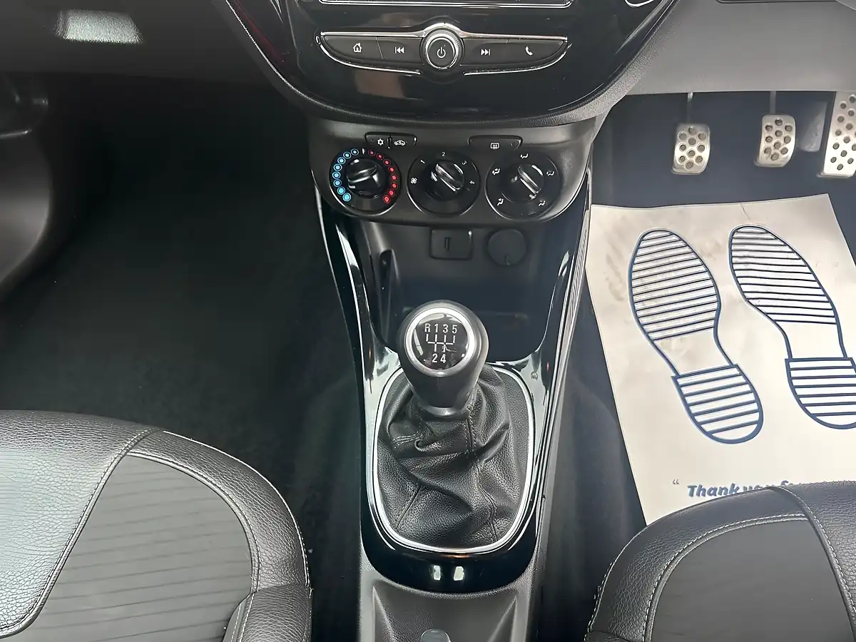 Used 2018 Vauxhall Adam Energised Red - Interior and Exterior details 17