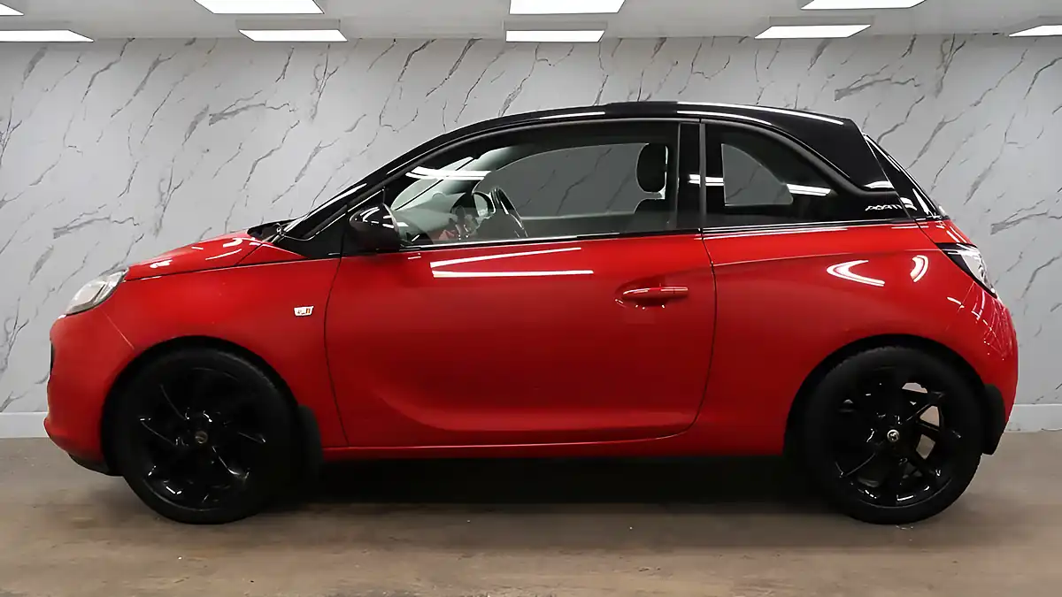 Used 2018 Vauxhall Adam Energised Red - Interior and Exterior details 5