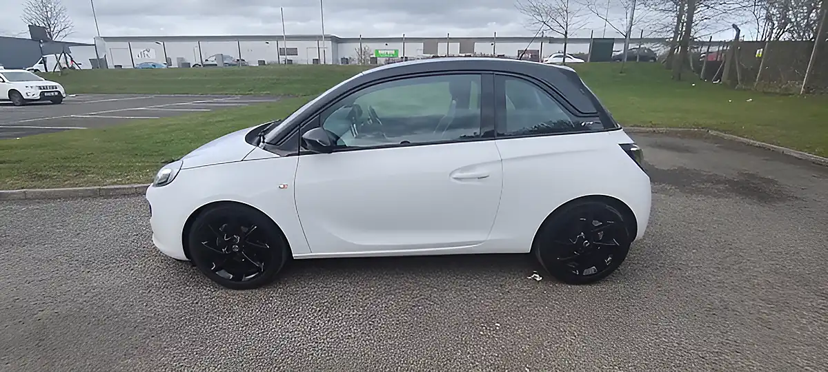 Used 2018 Vauxhall Adam Energised White - Interior and Exterior details 12