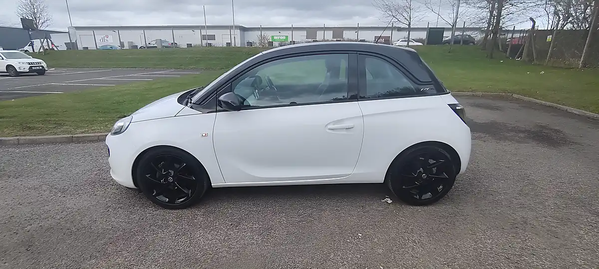 Used 2018 Vauxhall Adam Energised White - Interior and Exterior details 14