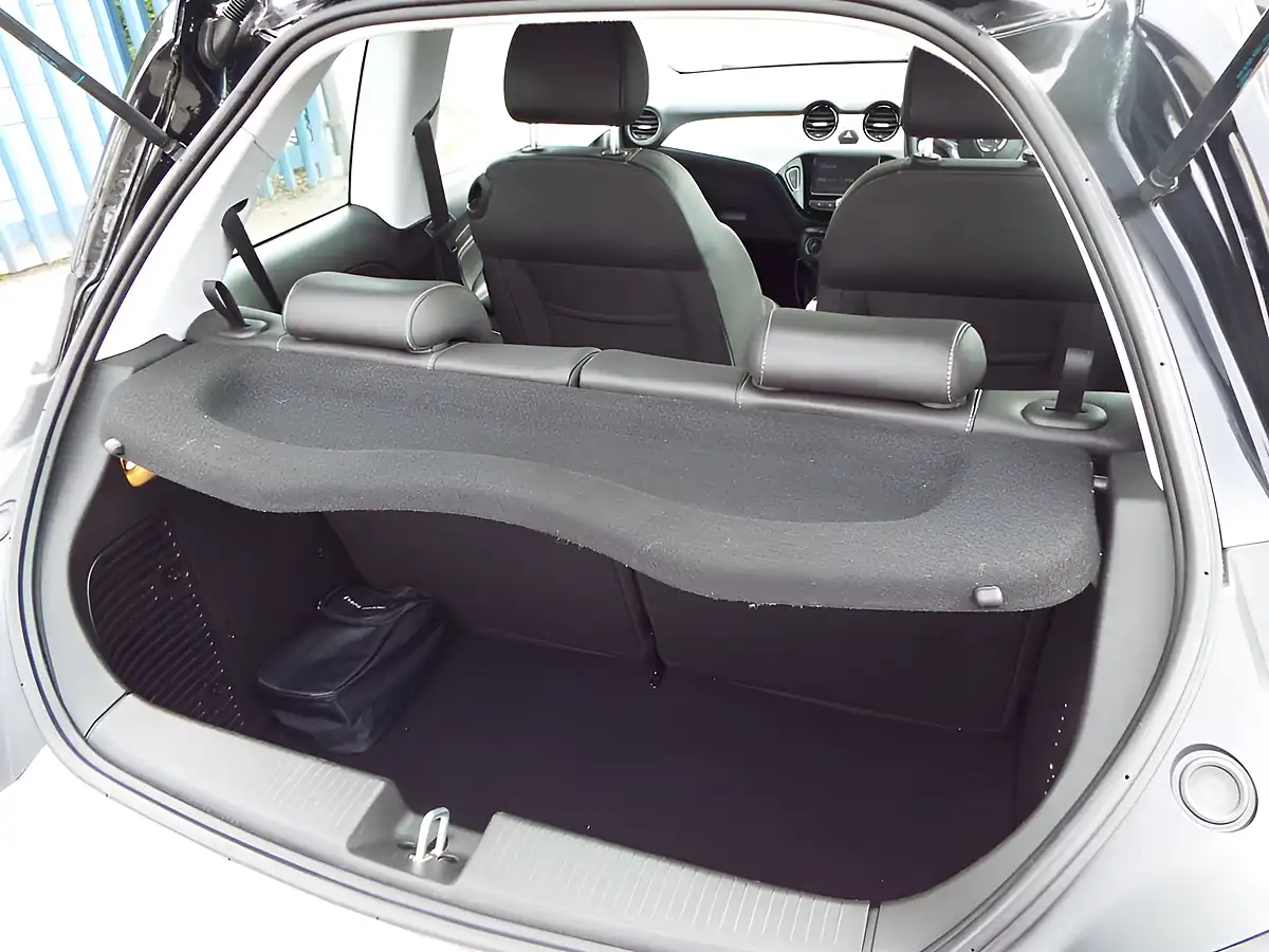 Used 2018 Vauxhall Adam Energised White - Interior and Exterior details 11