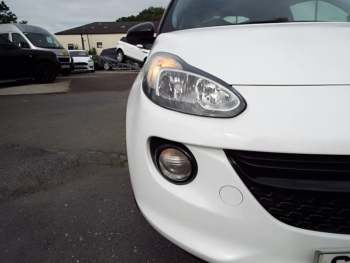 Used 2018 Vauxhall Adam Energised White - Interior and Exterior details 14