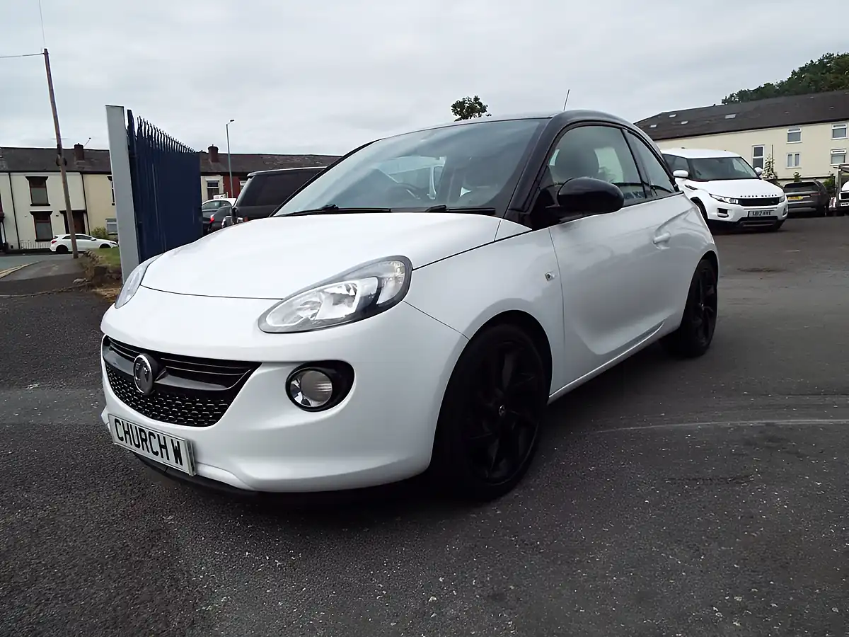 Used 2018 Vauxhall Adam Energised White - Interior and Exterior details 3