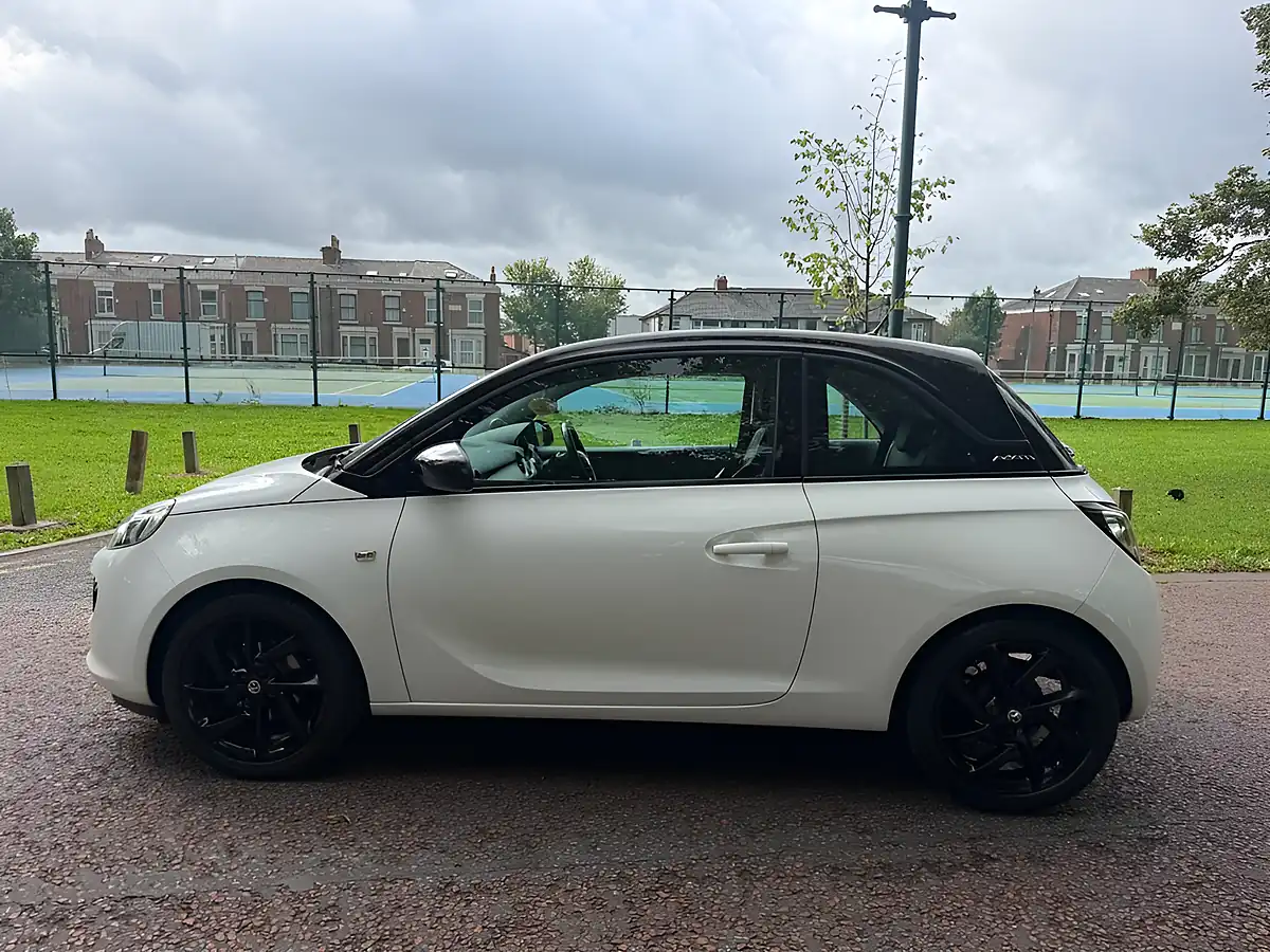 Used 2018 Vauxhall Adam Energised White - Interior and Exterior details 6