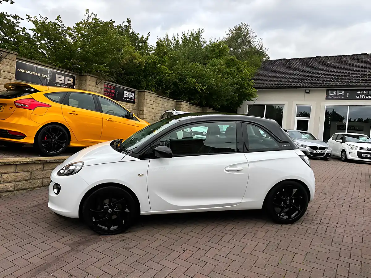 Used 2018 Vauxhall Adam Energised White - Interior and Exterior details 5