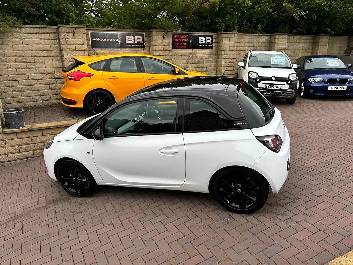 Used 2018 Vauxhall Adam Energised White - Interior and Exterior details 6