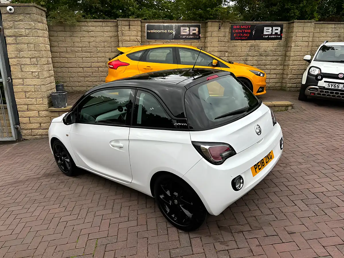 Used 2018 Vauxhall Adam Energised White - Interior and Exterior details 7