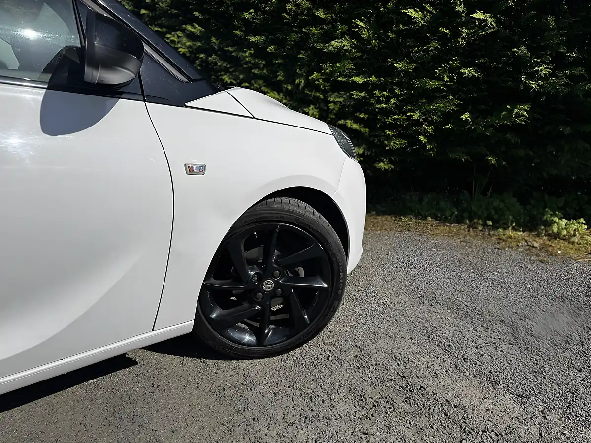 Used 2018 Vauxhall Adam Energised White - Interior and Exterior details 10
