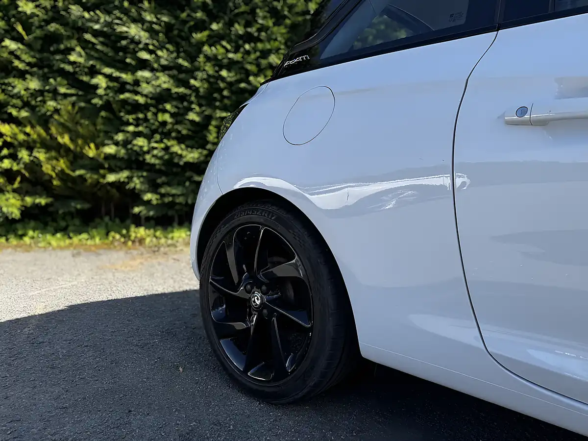 Used 2018 Vauxhall Adam Energised White - Interior and Exterior details 12