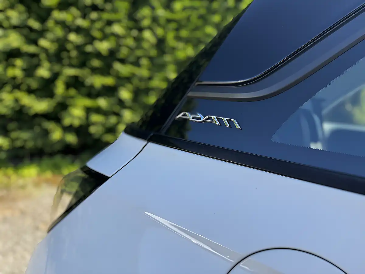 Used 2018 Vauxhall Adam Energised White - Interior and Exterior details 13