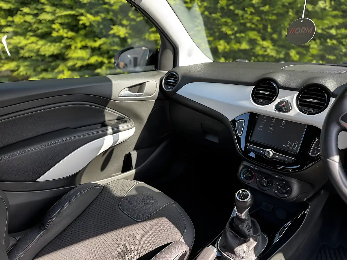 Used 2018 Vauxhall Adam Energised White - Interior and Exterior details 15