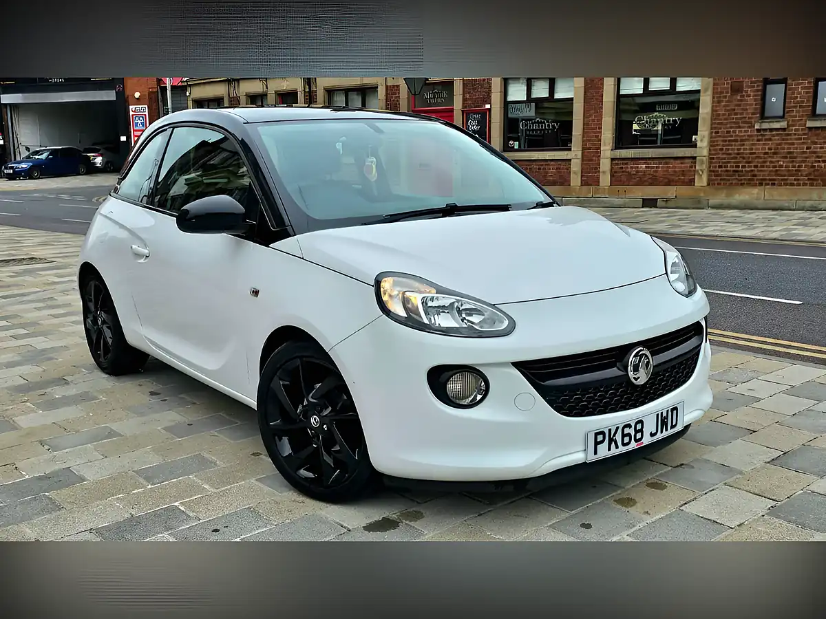 Used 2018 Vauxhall Adam Energised White - Interior and Exterior details 10