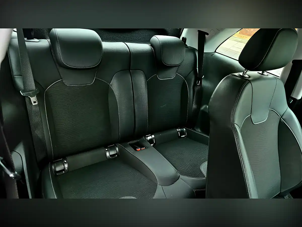 Used 2018 Vauxhall Adam Energised White - Interior and Exterior details 14