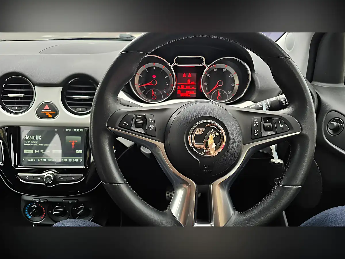 Used 2018 Vauxhall Adam Energised White - Interior and Exterior details 16
