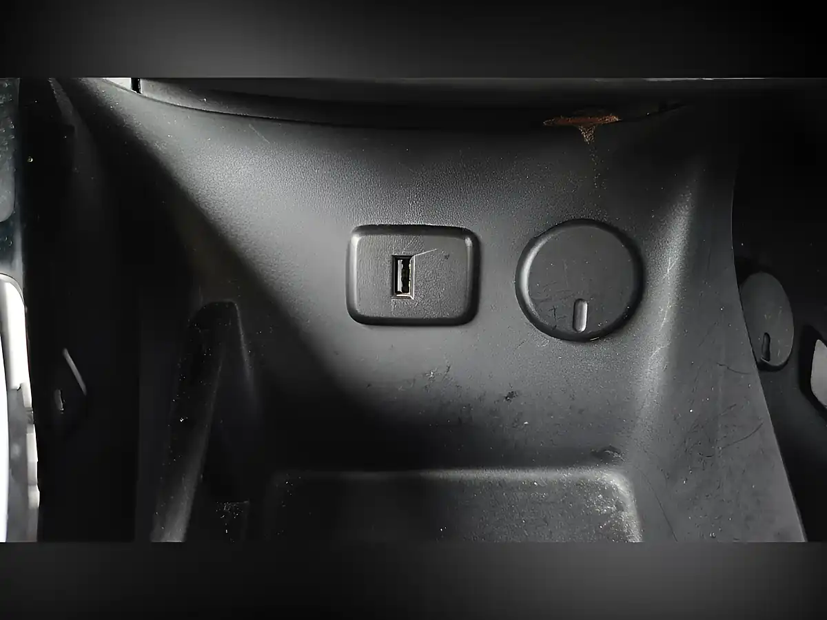 Used 2018 Vauxhall Adam Energised White - Interior and Exterior details 20