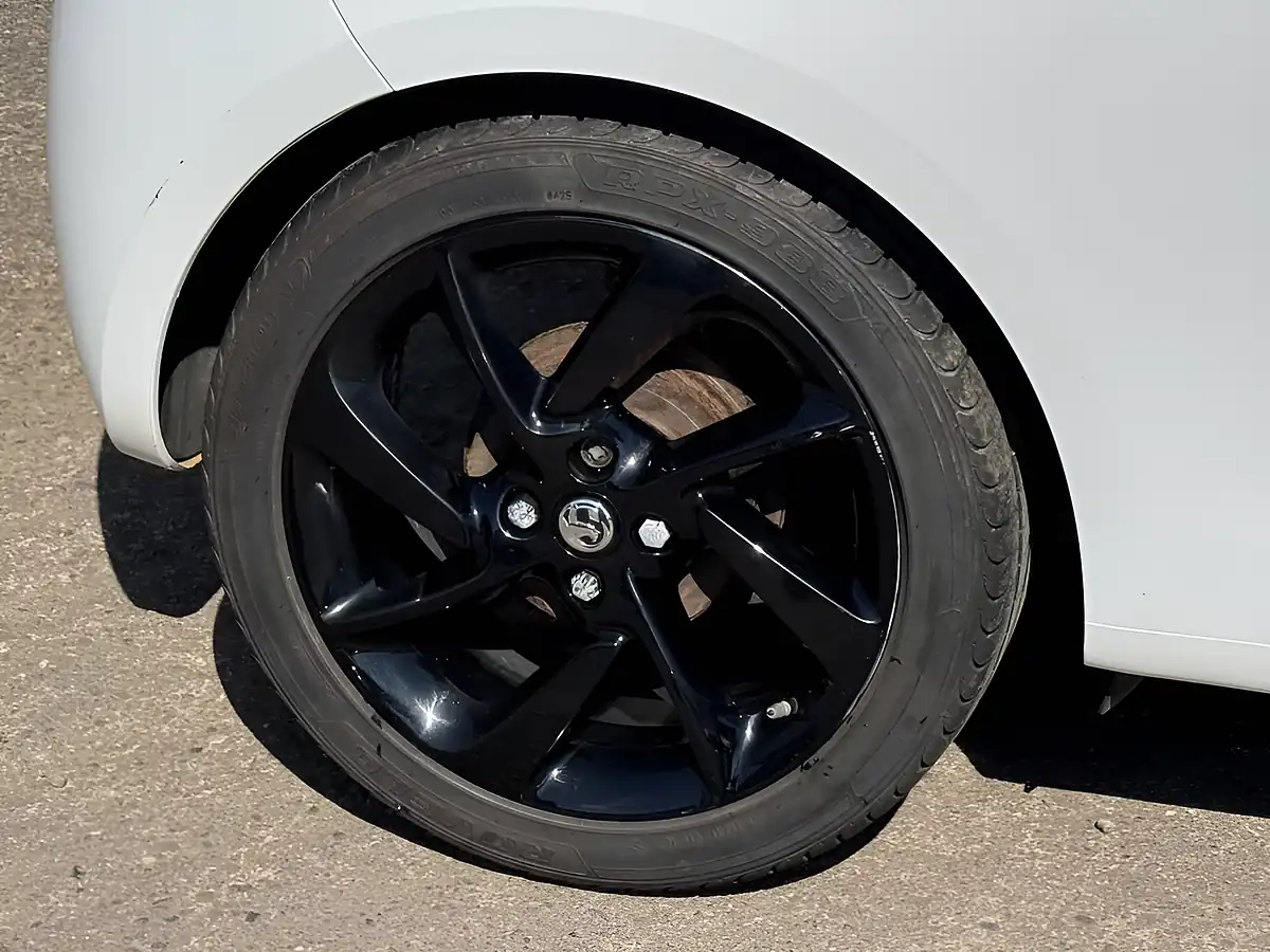 Used 2018 Vauxhall Adam Energised White - Interior and Exterior details 16