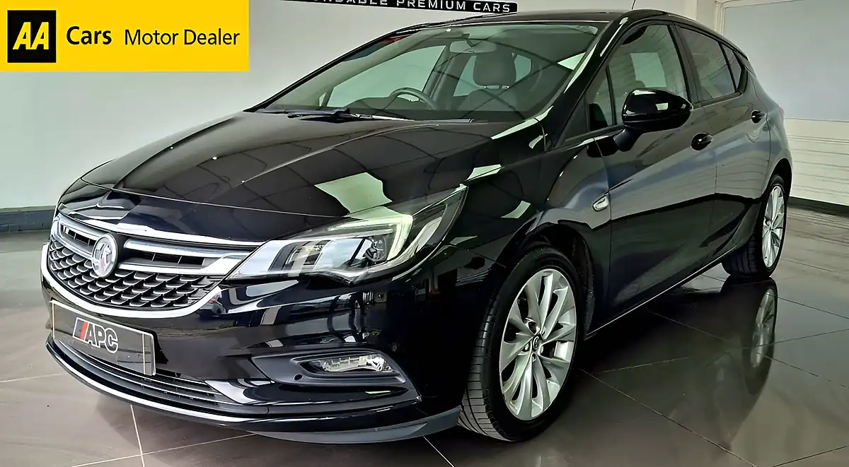Used 2018 Vauxhall Astra Design Black - Front View