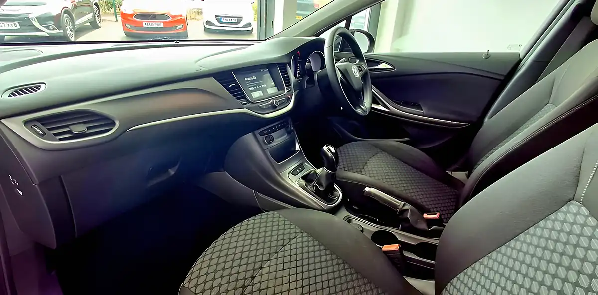 Used 2018 Vauxhall Astra Design Black - Interior and Exterior details 17