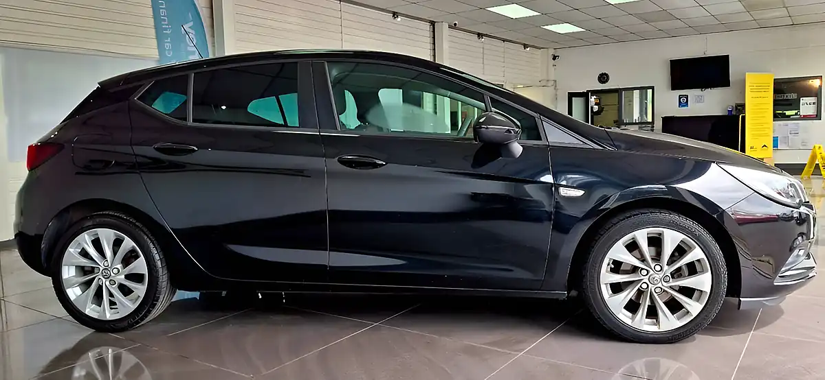 Used 2018 Vauxhall Astra Design Black - Interior and Exterior details 6