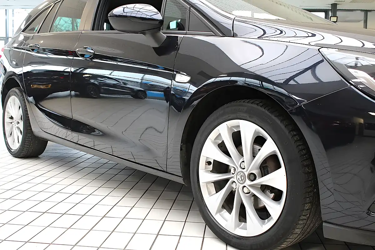 Used 2018 Vauxhall Astra Design Blue - Interior and Exterior details 10