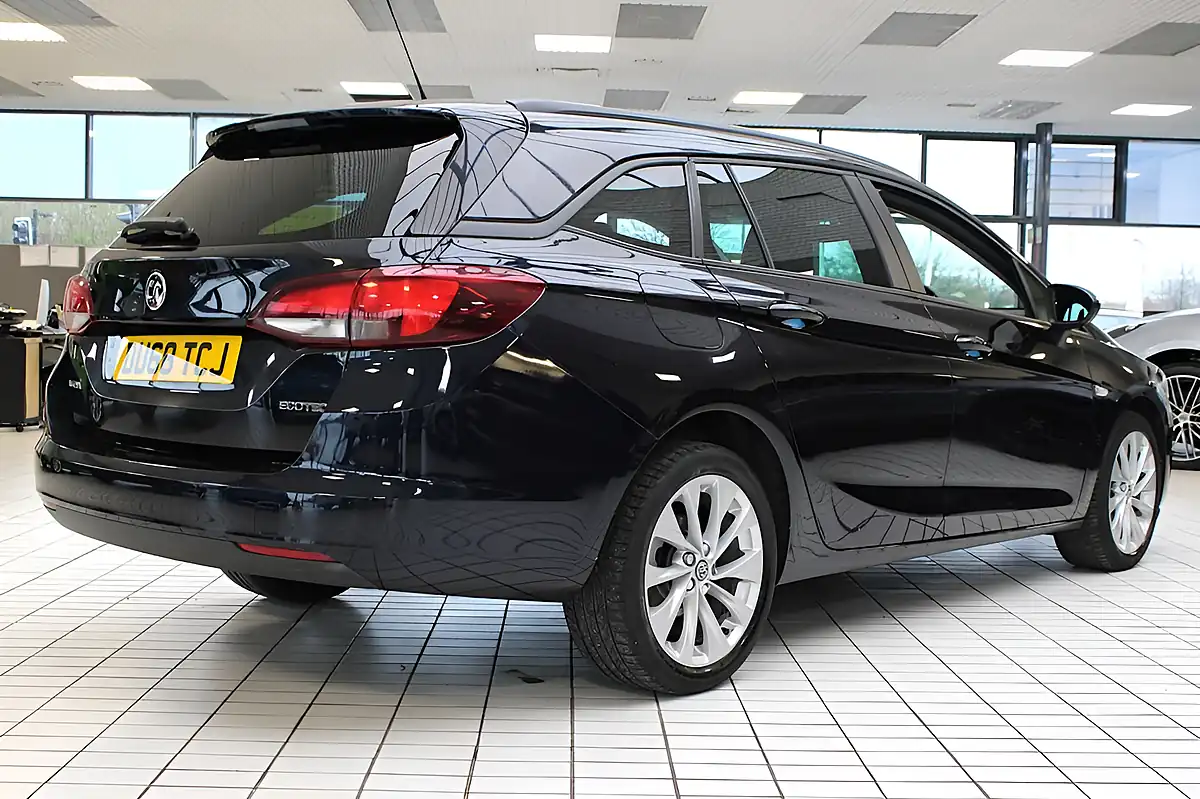 Used 2018 Vauxhall Astra Design Blue - Interior and Exterior details 12