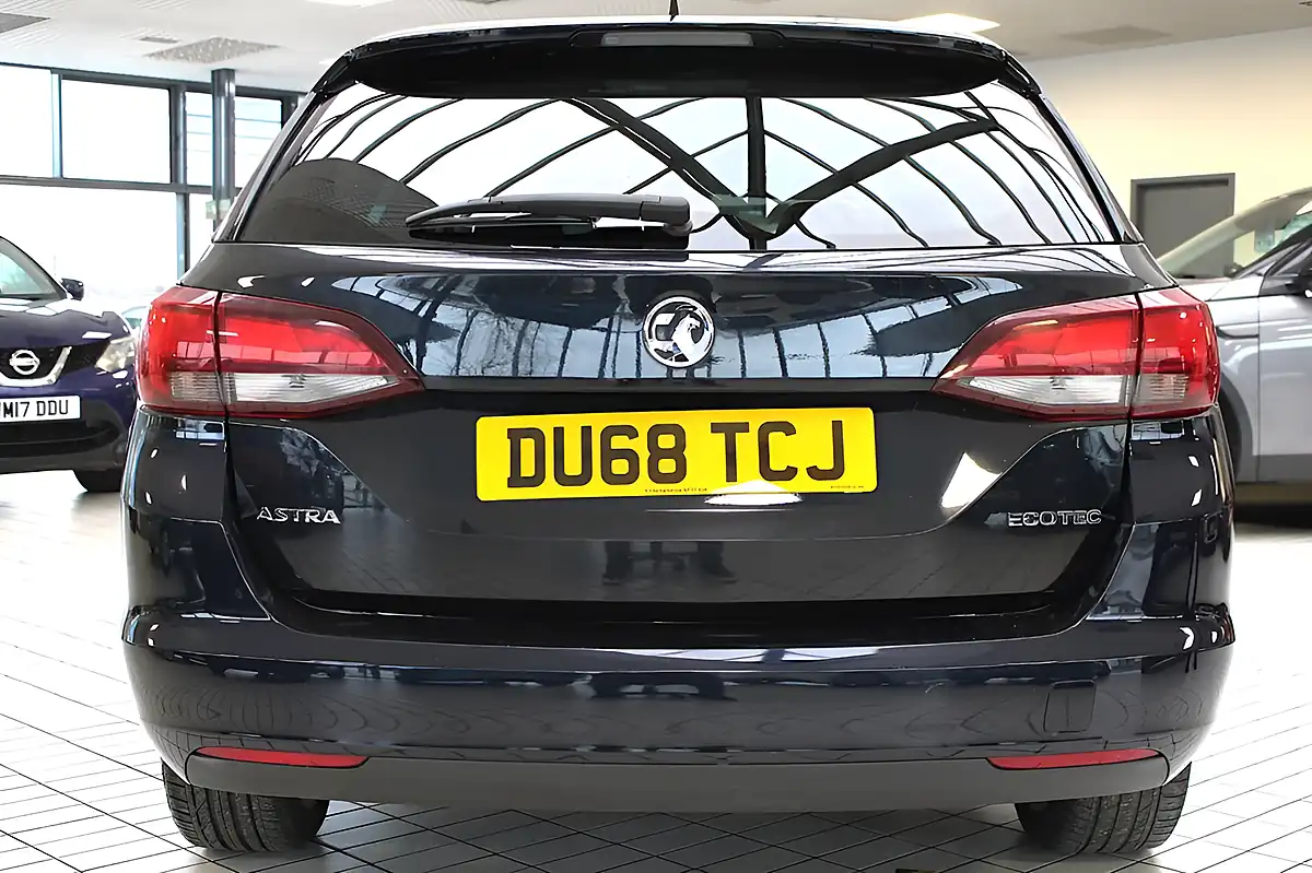 Used 2018 Vauxhall Astra Design Blue - Interior and Exterior details 16
